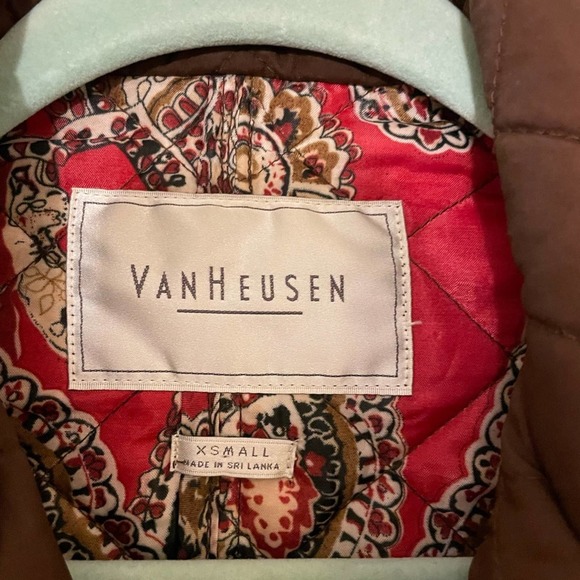 Brown Lightweight Quilted Jacket - Picture 4 of 5